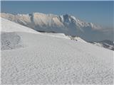 Planina Božca (tudi Božica) Vršno pobočje, zadaj Krnsko pogorje